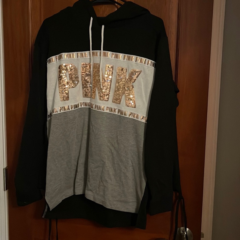 Women’s PINK sparkly sweatshirt